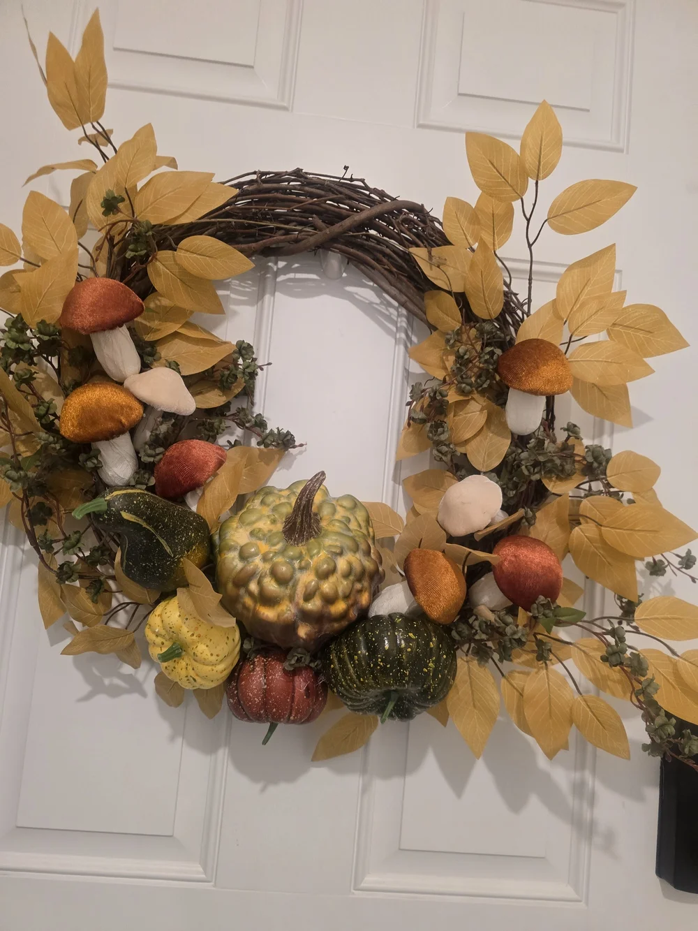 Autumn Harvest Pumpkin & Gourd Wreath with Gold Leaves